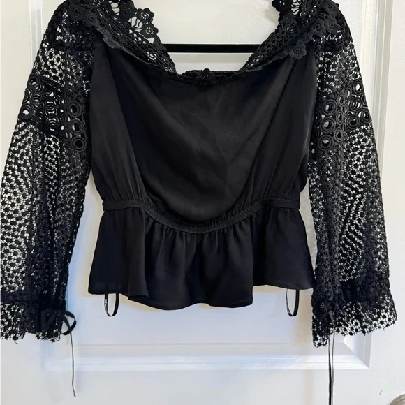 Self-Portrait Black Off-Shoulder Lace Peplum Blouse - Picture 4 of 6